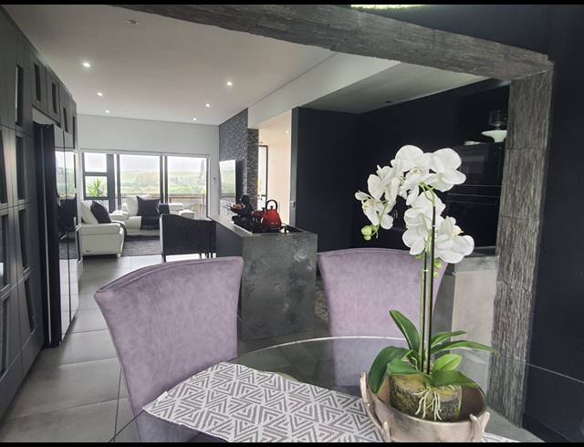 2 BEDROOM APARTMENT FOR SALE IN PALM LAKES ESTATE